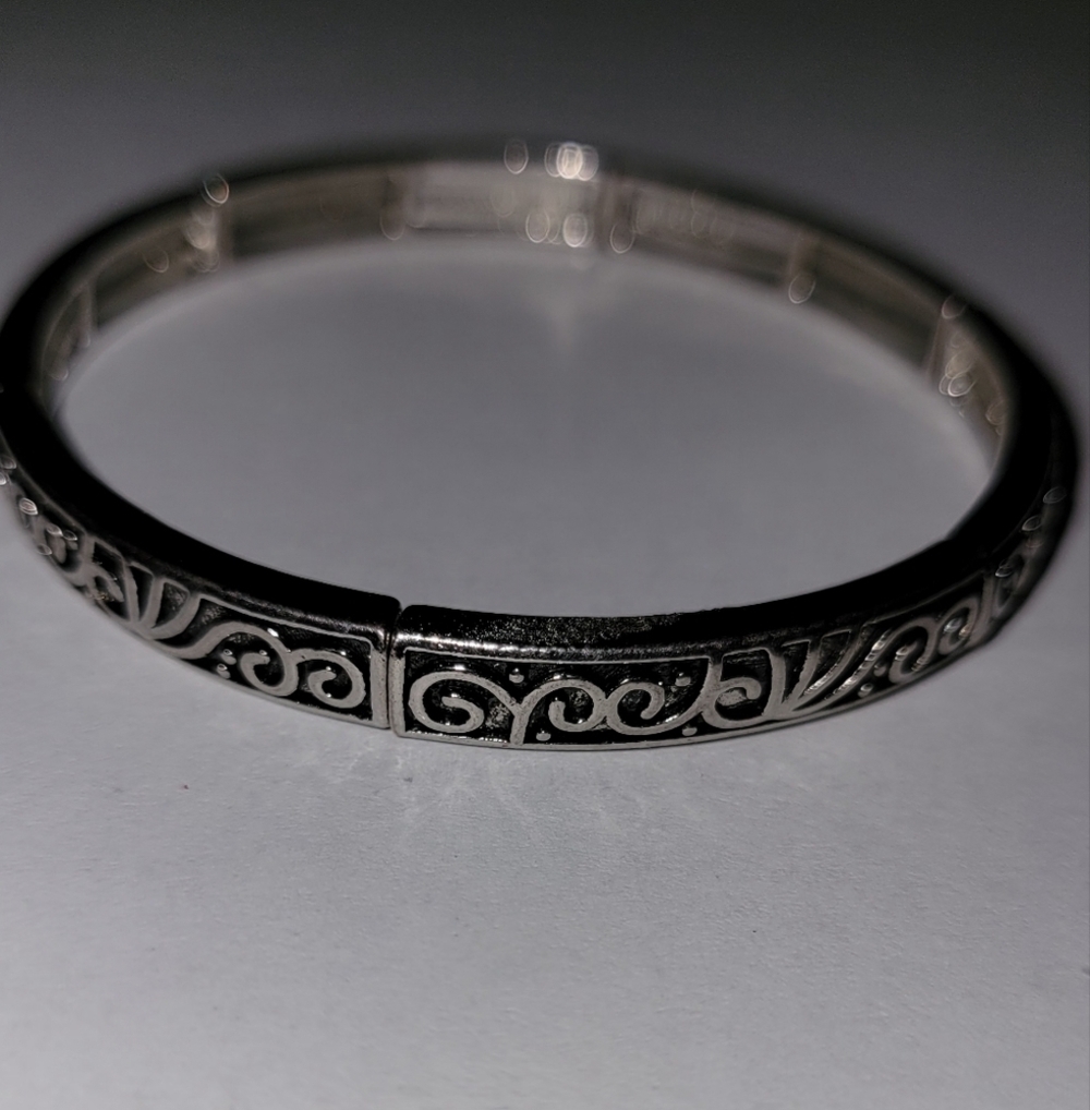 Filigree Design Stretch Bracelet